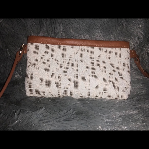 Michael Kors white Fanny pack - Picture 4 of 5